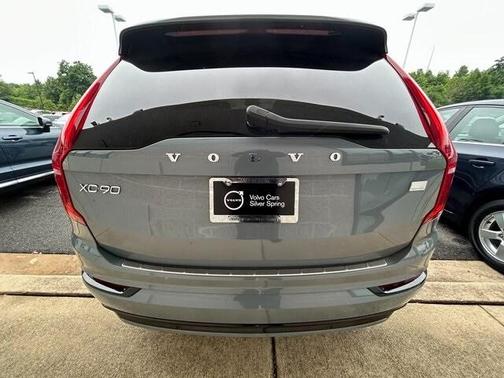 2023 Volvo XC90 Recharge Plug-In Hybrid T8 Ultimate Dark Theme 7-Seater