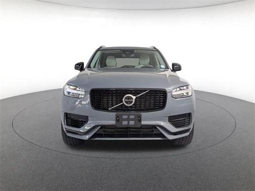 2023 Volvo XC90 Recharge Plug-In Hybrid T8 Ultimate Dark Theme 7-Seater