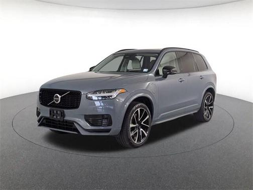 2023 Volvo XC90 Recharge Plug-In Hybrid T8 Ultimate Dark Theme 7-Seater
