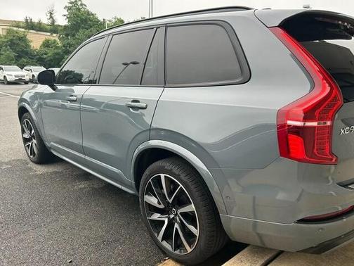 2023 Volvo XC90 Recharge Plug-In Hybrid T8 Ultimate Dark Theme 7-Seater