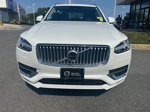 2023 Volvo XC90 Recharge Plug-In Hybrid T8 Plus Bright Theme 7-Seater