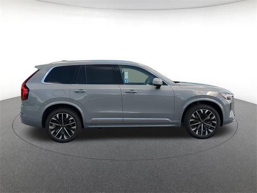 2025 Volvo XC90 B6 Ultra