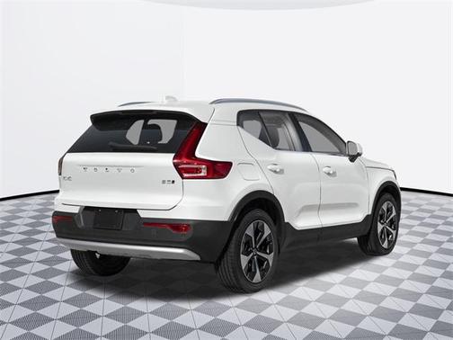 2025 Volvo XC40 B5 Ultra Dark Theme