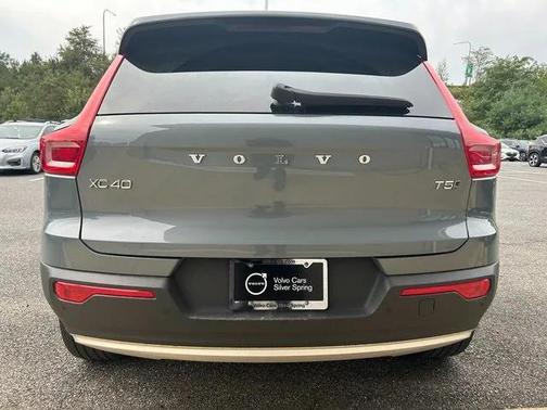 2020 Volvo XC40 T5 Momentum