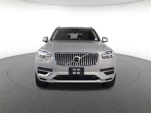 2023 Volvo XC90 Recharge Plug-In Hybrid T8 Ultimate Bright Theme 7-Seater