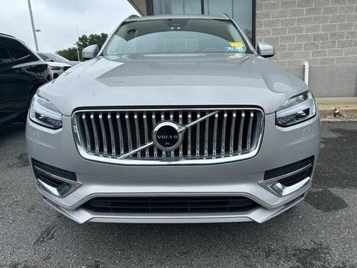 2023 Volvo XC90 Recharge Plug-In Hybrid T8 Ultimate Bright Theme 7-Seater