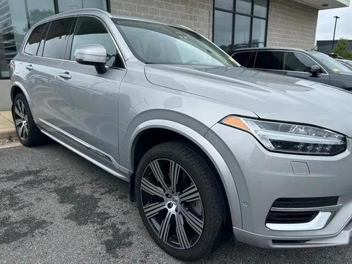 2023 Volvo XC90 Recharge Plug-In Hybrid T8 Ultimate Bright Theme 7-Seater