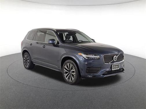 2022 Volvo XC90 T5 Momentum