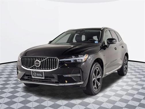 2022 Volvo XC60 Recharge Plug-In Hybrid T8 Inscription Expression