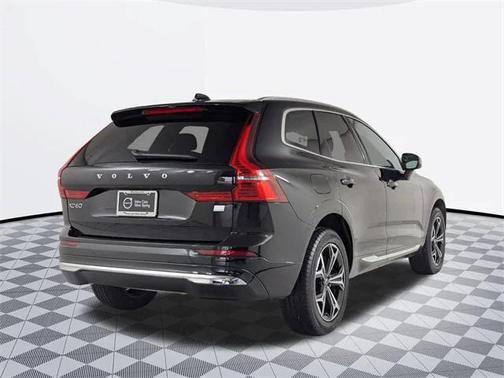 2022 Volvo XC60 Recharge Plug-In Hybrid T8 Inscription Expression