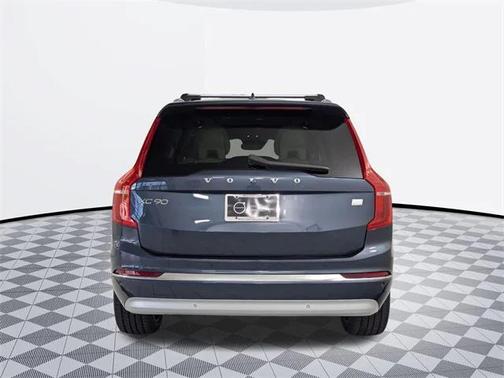 2022 Volvo XC90 Recharge Plug-In Hybrid T8 Inscription 6 Passenger