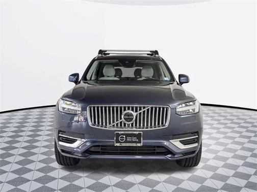 2022 Volvo XC90 Recharge Plug-In Hybrid T8 Inscription 6 Passenger