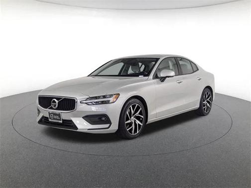 2020 Volvo S60 T5 Momentum