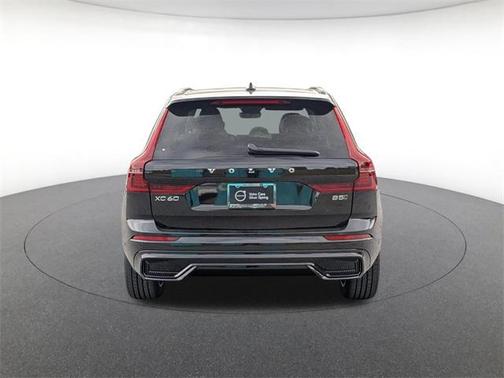 2026 Volvo XC60 B5 Plus