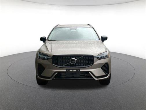 2025 Volvo XC60 Plug-In Hybrid T8 Plus