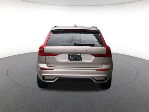 2025 Volvo XC60 Plug-In Hybrid T8 Plus