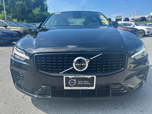 Black Stone 2023 Volvo S60 Recharge Plug-In Hybrid T8 Plus Dark Theme