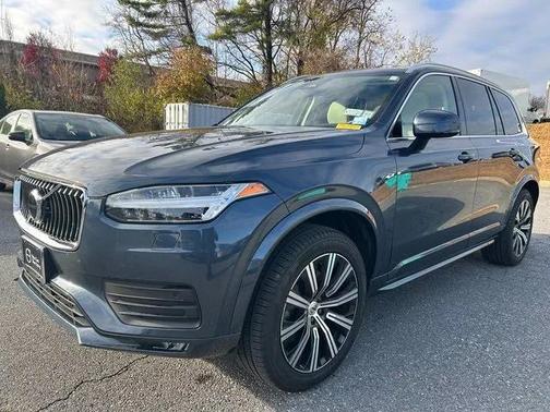 2023 Volvo XC90 B5 Core