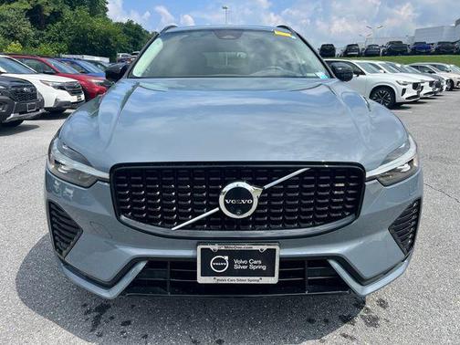 Thunder Grey Metallic 2024 Volvo XC60 B5 Ultimate Dark Theme