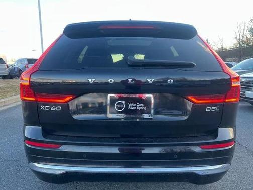 2023 Volvo XC60 B5 Plus Bright Theme