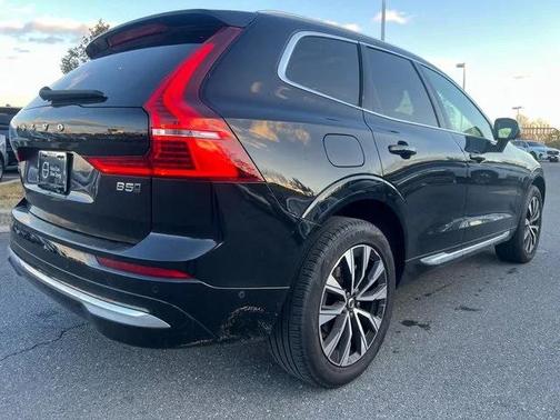 2023 Volvo XC60 B5 Plus Bright Theme