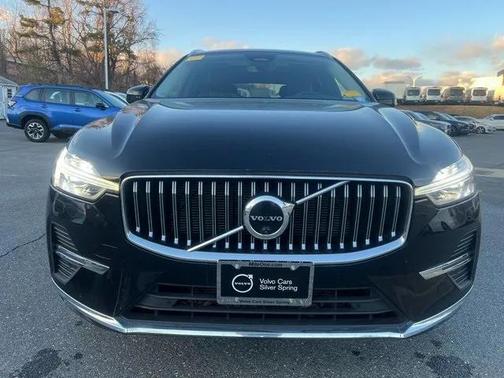 2023 Volvo XC60 B5 Plus Bright Theme