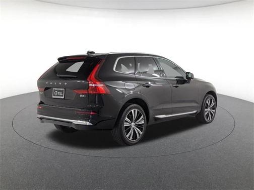 2023 Volvo XC60 B5 Plus Bright Theme