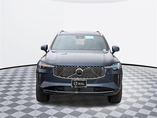2025 Volvo XC90 Plug-In Hybrid T8 Core 7-Seater