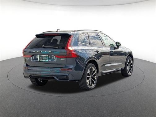 2026 Volvo XC60 B5 Ultra
