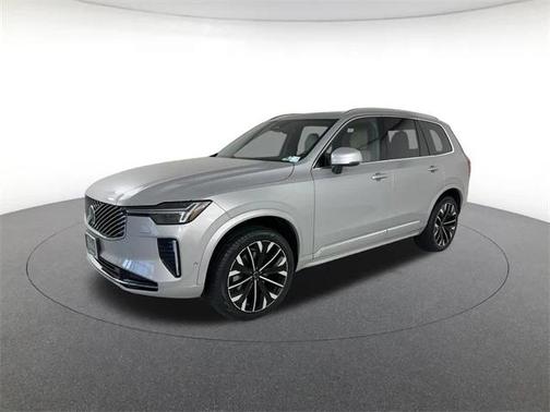 2025 Volvo XC90 B6 Plus 7-Seater