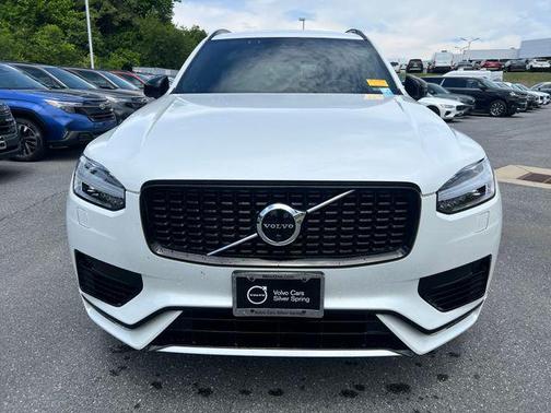 Crystal White Metallic 2021 Volvo XC90 Recharge Plug-In Hybrid T8 R-Design 7 Passenger
