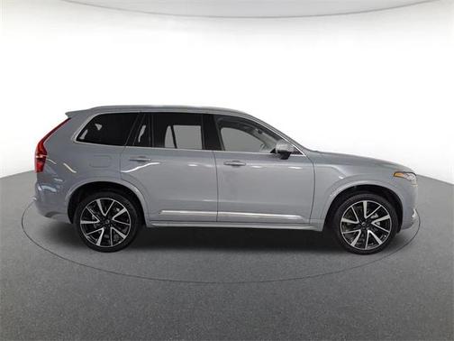 2024 Volvo XC90 B6 Plus Bright Theme 7-Seater