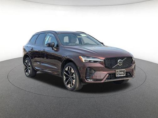 Mulberry 2026 Volvo XC60 B5 Plus