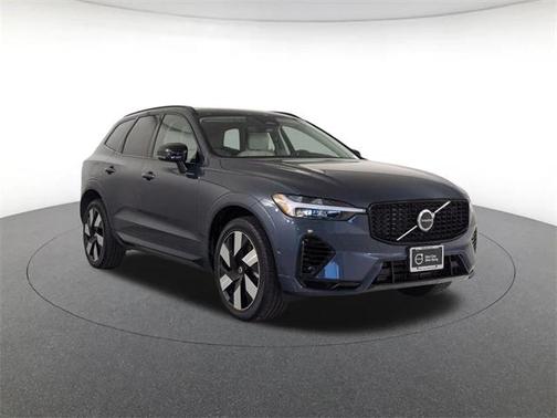 2024 Volvo XC60 Recharge Plug-In Hybrid T8 Plus Dark Theme