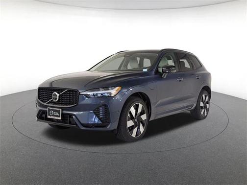 2024 Volvo XC60 Recharge Plug-In Hybrid T8 Plus Dark Theme