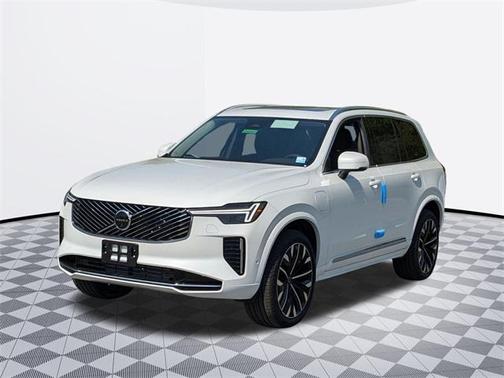 2025 Volvo XC90 Plug-In Hybrid T8 Plus 7-Seater