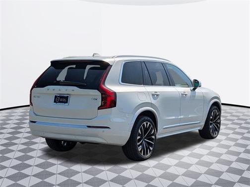 2025 Volvo XC90 Plug-In Hybrid T8 Plus 7-Seater