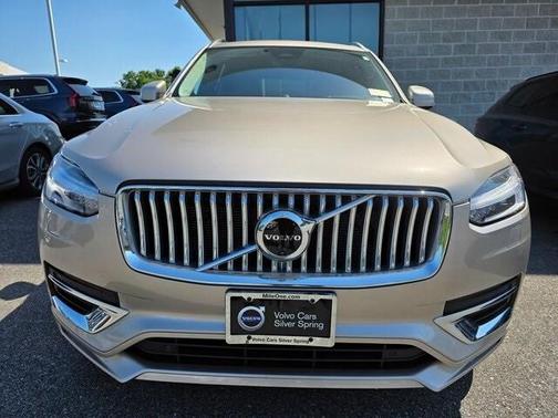 2024 Volvo XC90 B6 Ultimate Bright Theme 6-Seater