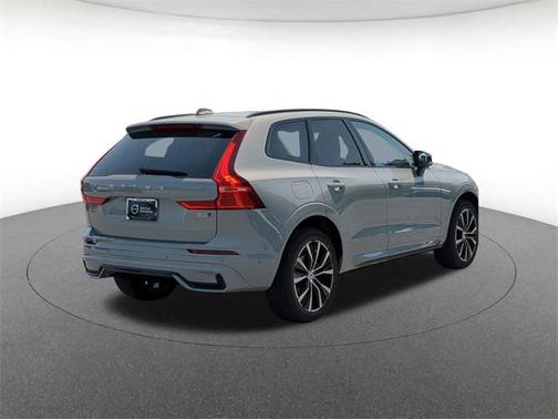 2025 Volvo XC60 B5 Plus