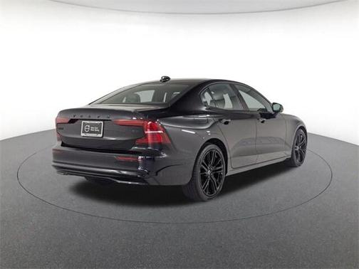 2024 Volvo S60 B5 Plus Black Edition