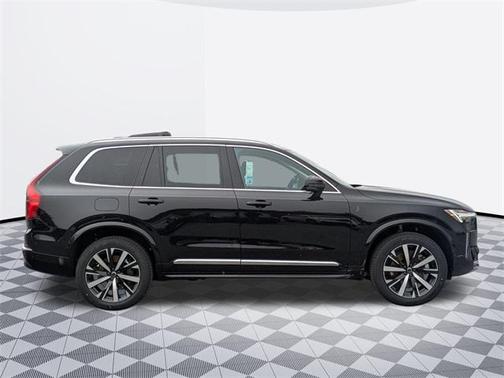 2025 Volvo XC90 Plug-In Hybrid T8 Core 7-Seater