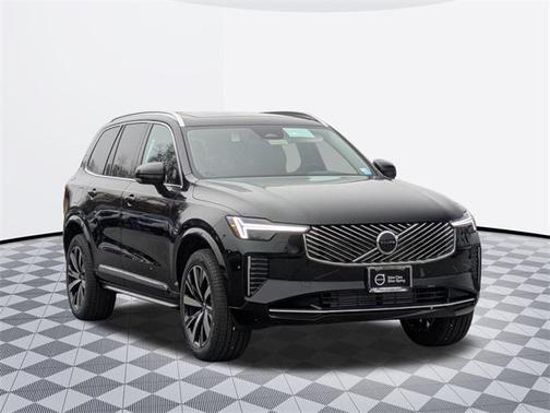2025 Volvo XC90 Plug-In Hybrid T8 Core 7-Seater