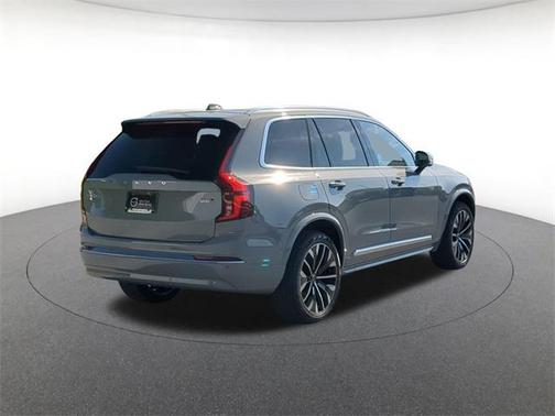2025 Volvo XC90 B6 Plus 7-Seater