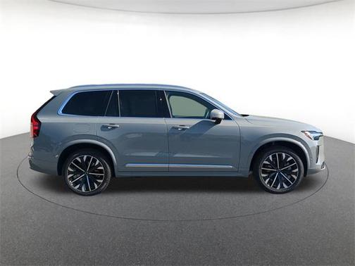 2025 Volvo XC90 B6 Plus 7-Seater