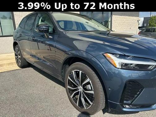 2024 Volvo XC60 B5 Ultimate Dark Theme