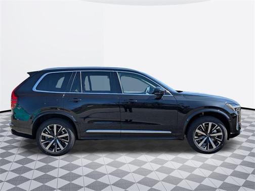 2025 Volvo XC90 B5 Core