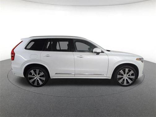2024 Volvo XC90 Recharge Plug-In Hybrid T8 Ultimate Bright Theme 7-Seater