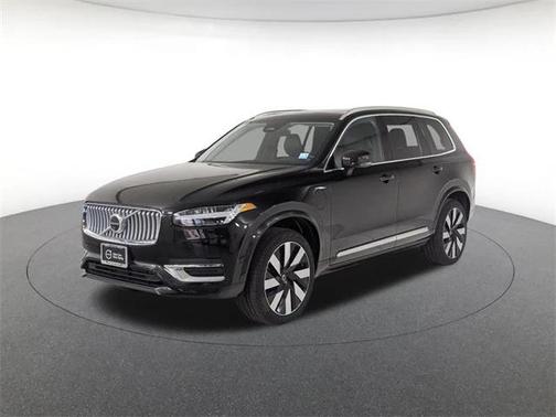 2025 Volvo XC90 Plug-In Hybrid T8 Ultra 6-Seater