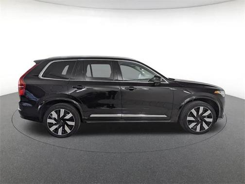 2025 Volvo XC90 Plug-In Hybrid T8 Ultra 6-Seater