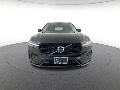 2025 Volvo XC60 B5 Core